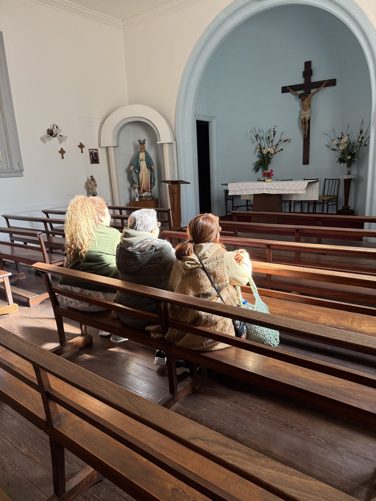 Momento de oración en la capilla